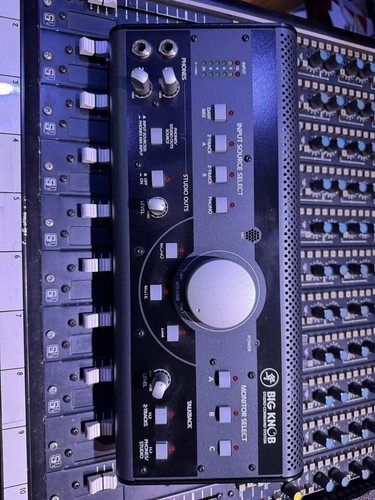 Mackie big knob studio command - mackie,