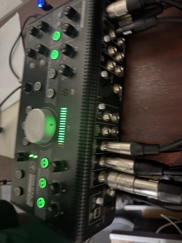 Mackie big knob studio plus - mackie,